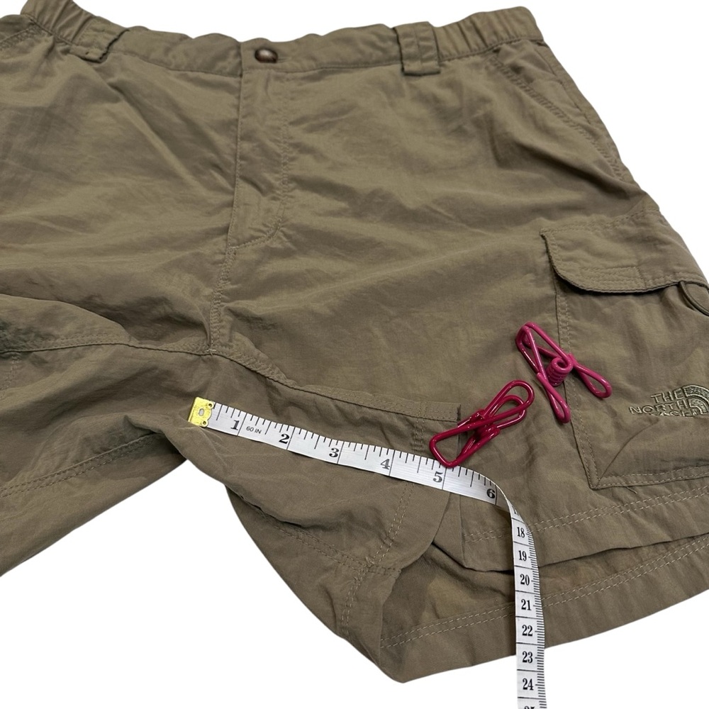 Vintage North Face Khaki‎ Cargo Shorts Size medium
